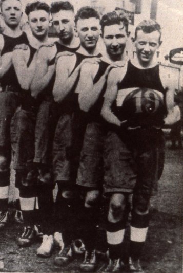 1918-19 Delphos St. John's Boys Basketball Team Picture